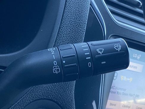 Used 2018 Ford Explorer XLT w/ Equipment Group 202A image 23