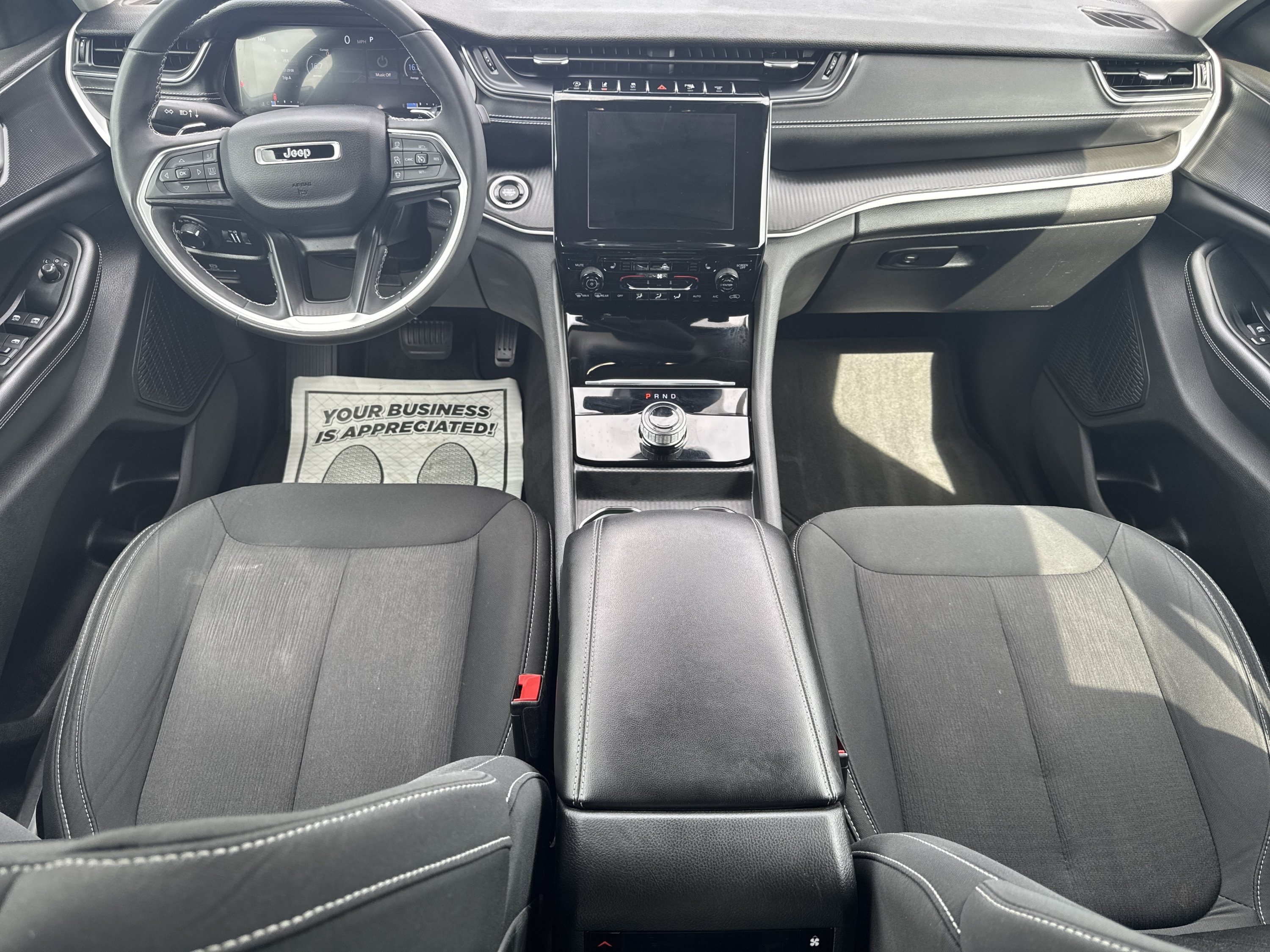 Used 2023 Jeep Grand Cherokee L Laredo w/ Luxury Tech Group I AWD/4WD image 18