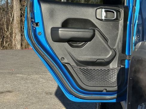 Used 2022 Jeep Wrangler Unlimited Rubicon 4xe image 27