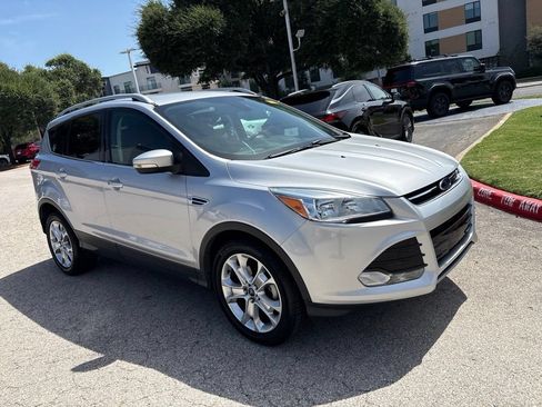 Used 2015 Ford Escape Titanium FWD image 8