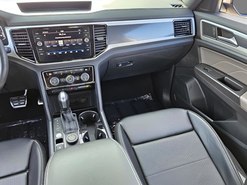 Used 2022 Volkswagen Atlas Cross Sport SEL R-Line w/ Cross Sport MDO Package image 14