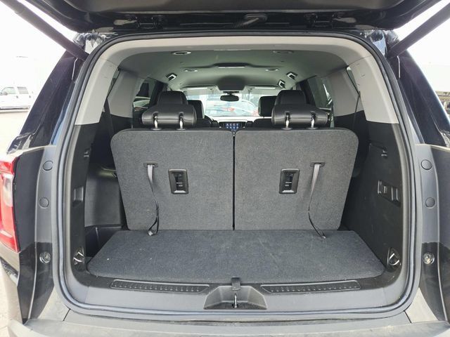 Certified 2023 GMC Acadia SLT w/ Elevation Edition FWD image 11