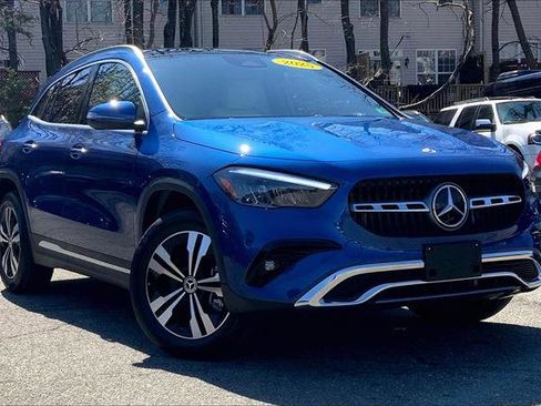 Used 2025 Mercedes-Benz GLA 250 4MATIC image 46