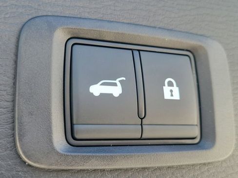 New 2025 Mitsubishi Outlander SEL image 11