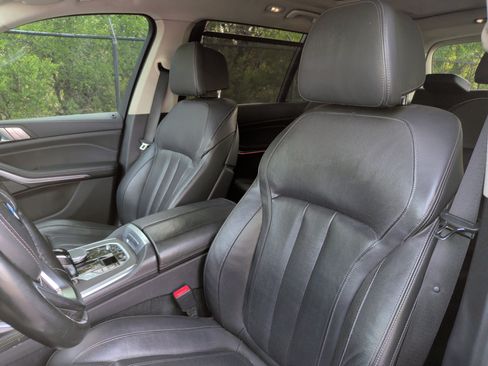 Used 2020 BMW X7 xDrive40i w/ Premium Package image 25