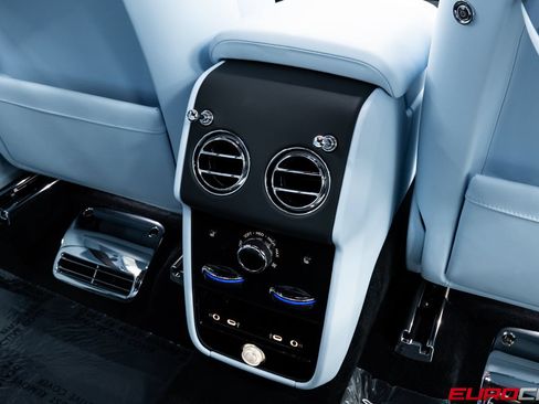 Used 2025 Rolls-Royce Cullinan AWD/4WD image 58
