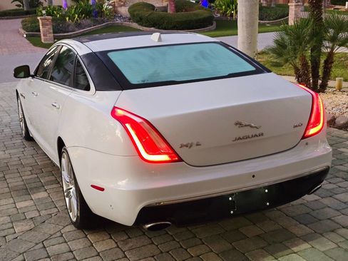 Used 2019 Jaguar XJ L Supercharged image 34