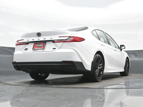 Used 2025 Toyota Camry SE w/ Multimedia Upgrade Package AWD/4WD image 32