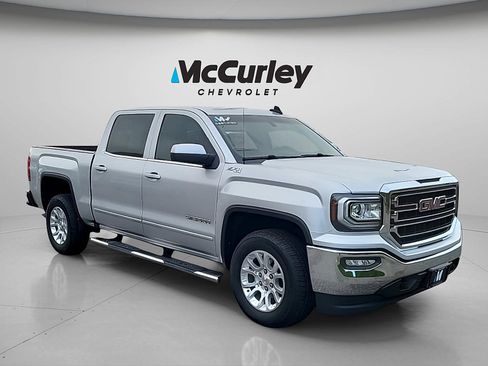 Used 2018 GMC Sierra 1500 SLE w/ SLE Value Package AWD/4WD image 1