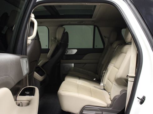 Used 2023 Lincoln Navigator L Reserve AWD/4WD image 13