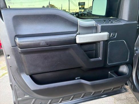 Used 2015 Ford F150 Lariat w/ Equipment Group 502A Luxury AWD/4WD image 19