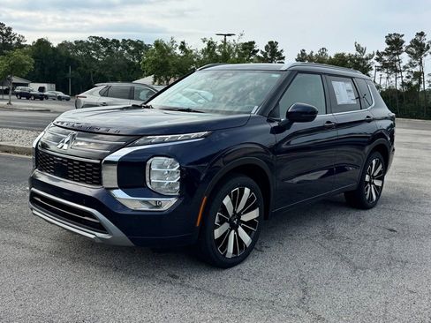 New 2026 Mitsubishi Outlander SEL FWD image 3