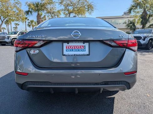 Used 2021 Nissan Sentra SV FWD image 5