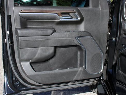 Used 2023 Chevrolet Silverado 1500 LT image 15