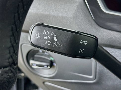 Used 2024 Volkswagen Tiguan SE R-Line AWD/4WD image 21