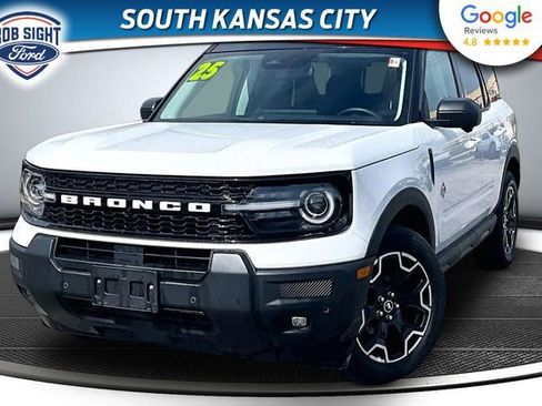 Used 2025 Ford Bronco Sport Outer Banks w/ Outer Banks Tech Package+ AWD/4WD image 1