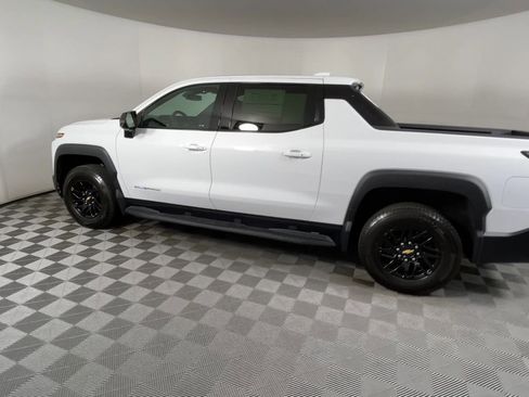 New 2025 Chevrolet Silverado EV LT image 67