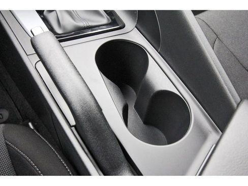 Certified 2025 Hyundai Elantra SE FWD image 30