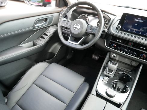 Certified 2023 Nissan Rogue SV w/ SV Premium B Package AWD/4WD image 9