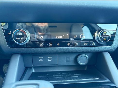 New 2026 Mitsubishi Outlander SE image 16