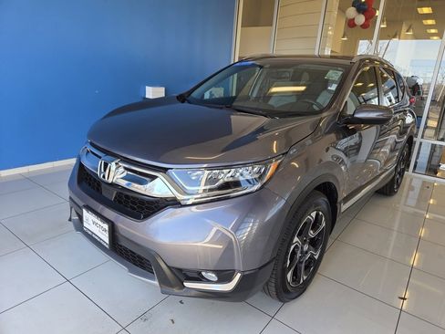 Used 2018 Honda CR-V Touring image 1