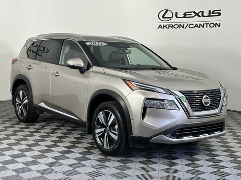 Used 2021 Nissan Rogue Platinum AWD/4WD image 2