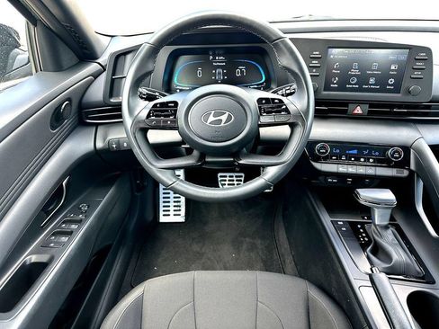 Used 2025 Hyundai Elantra Sport FWD image 23