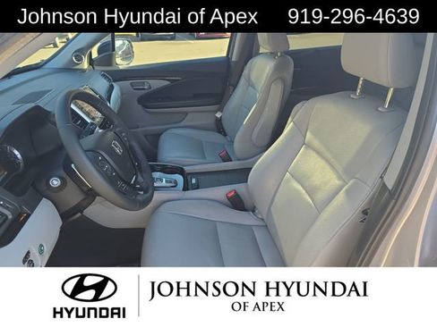 Used 2017 Honda Pilot Touring image 29