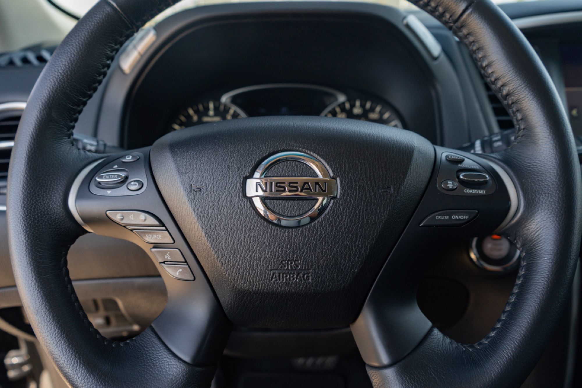 Used 2020 Nissan Pathfinder SV FWD image 11