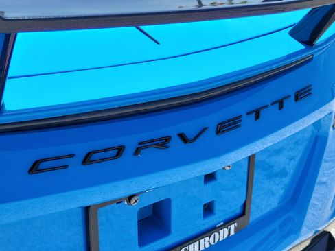 Used 2022 Chevrolet Corvette Stingray Preferred Cpe w/ Z51 Performance Package RWD image 10