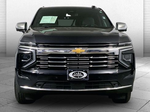 Used 2025 Chevrolet Tahoe Premier AWD/4WD image 2