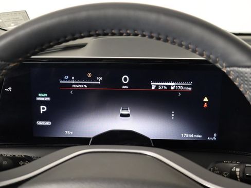 Used 2023 Nissan Ariya FWD image 23