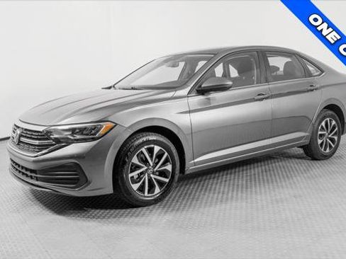 Used 2024 Volkswagen Jetta S FWD image 2