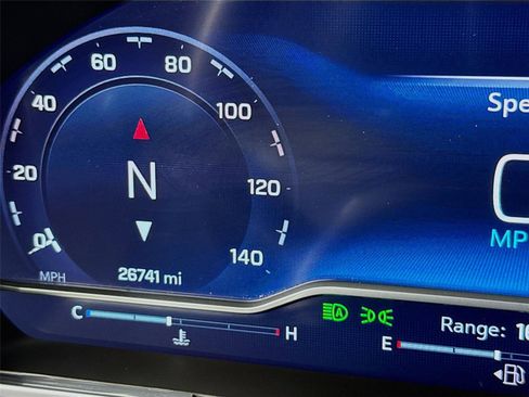 Used 2023 Chevrolet Silverado 1500 RST image 2