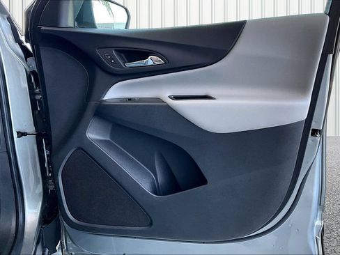 Used 2023 Chevrolet Equinox LT w/ Driver Convenience Package FWD image 18