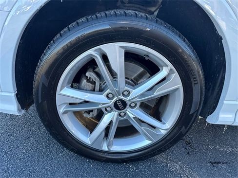 Used 2021 Audi Q3 2.0T Premium Plus w/ Premium Plus Package image 15