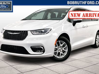 Used 2023 Chrysler Pacifica Touring-L