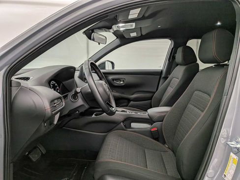 Used 2025 Honda HR-V Sport image 17