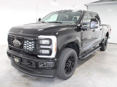 New 2026 Ford F350 Lariat w/ Black Appearance Package