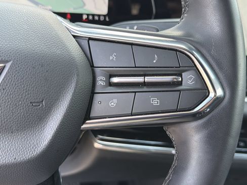 Used 2026 Chevrolet Equinox LT w/ Convenience Package II FWD image 13