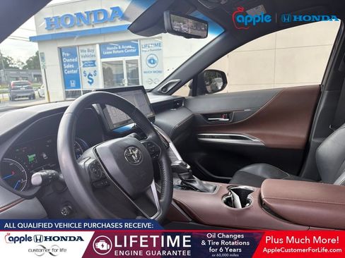 Used 2022 Toyota Venza Limited w/ Advanced Technology Package AWD/4WD image 7