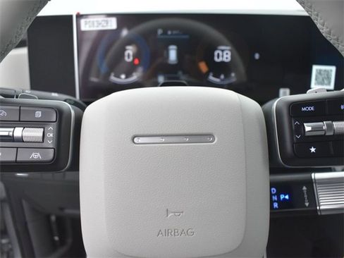 Used 2025 Hyundai Santa Fe SEL image 11