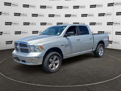 Used 2019 RAM 1500 Big Horn AWD/4WD image 2