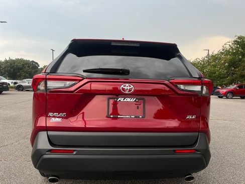 Used 2025 Toyota RAV4 XLE FWD image 16