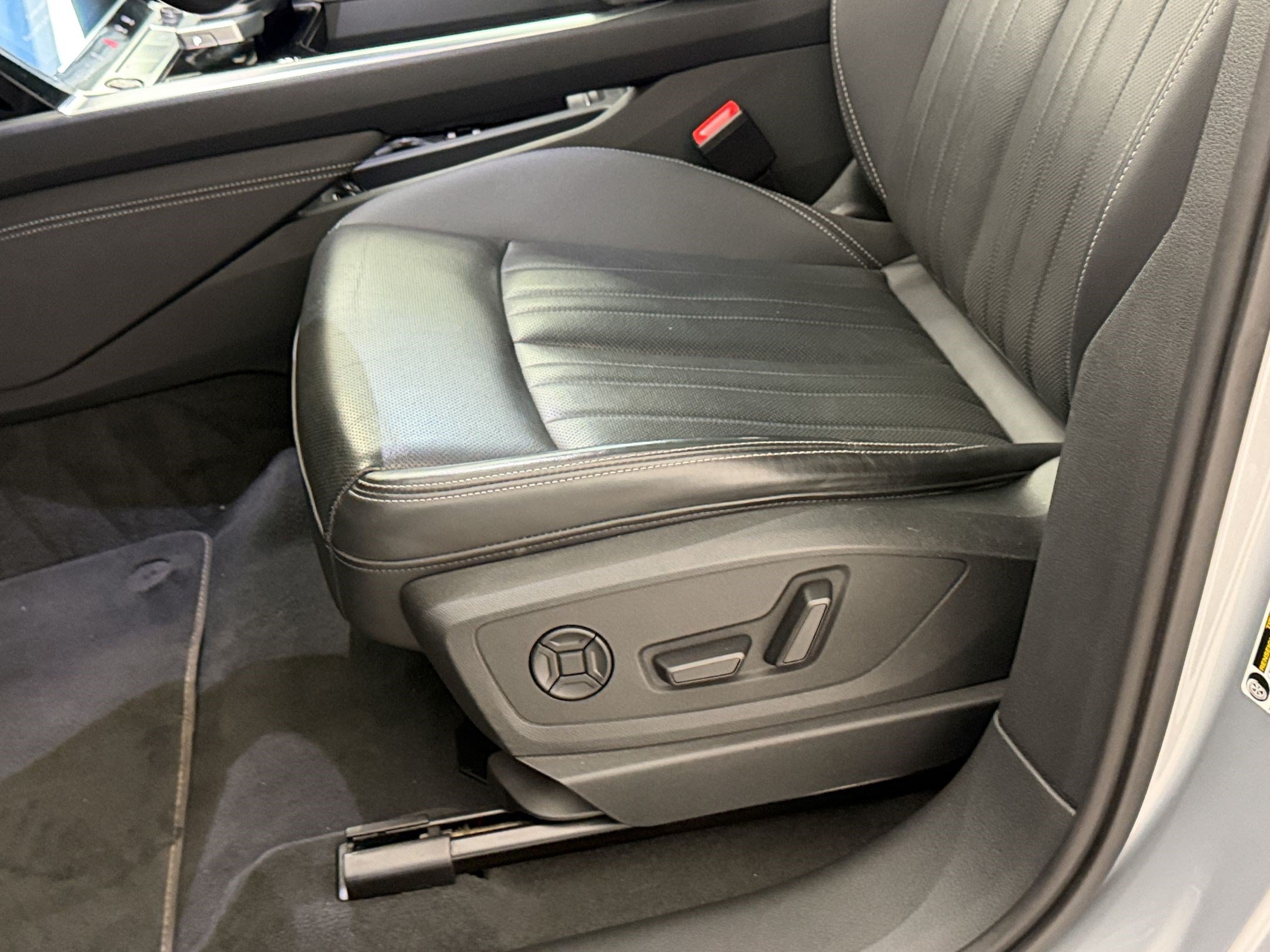 Used 2023 Audi e-tron Premium Plus w/ Premium Plus Package AWD/4WD image 15