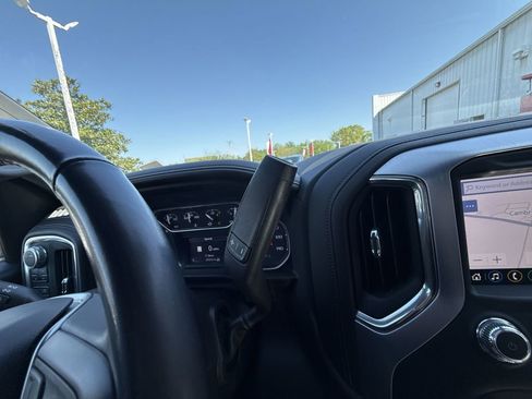 Certified 2022 GMC Sierra 1500 SLT w/ SLT Convenience Package image 22