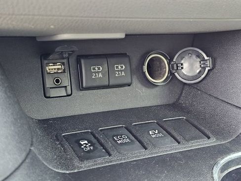 Used 2018 Toyota Highlander Limited Platinum image 22