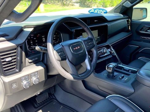 Used 2024 GMC Sierra 1500 AT4X image 15