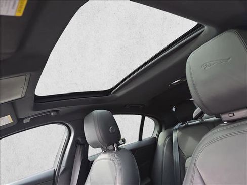 Used 2020 Jaguar XE S image 29