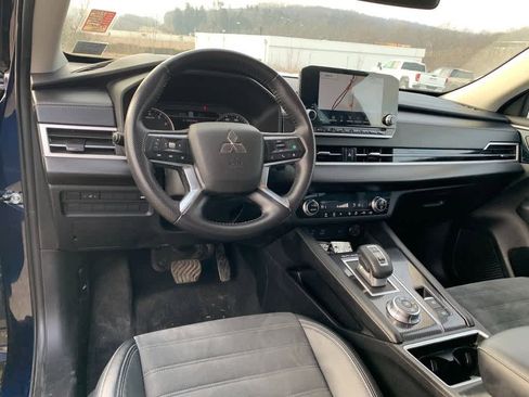 Used 2022 Mitsubishi Outlander SE image 18